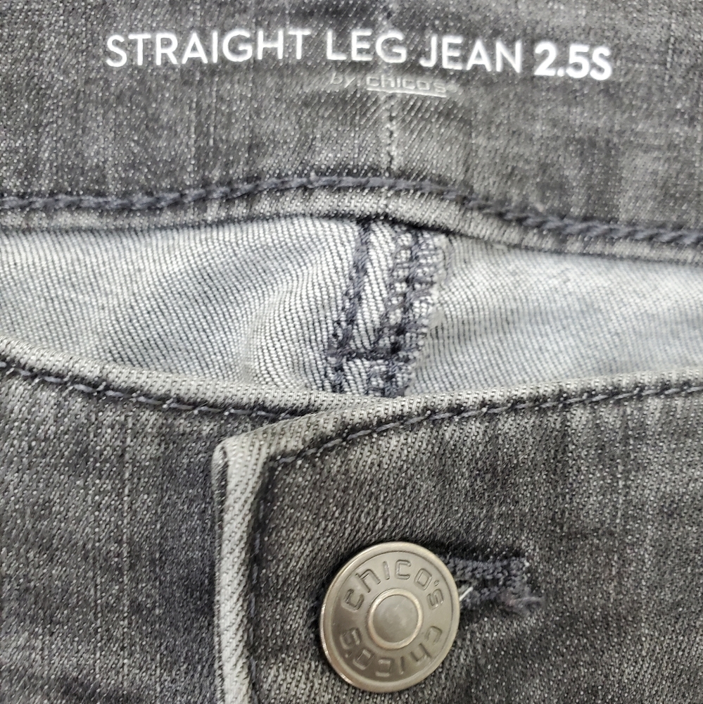 Chico’s jeans women's size 14 short black wash with fading straight leg stretch - Picture 8 of 11